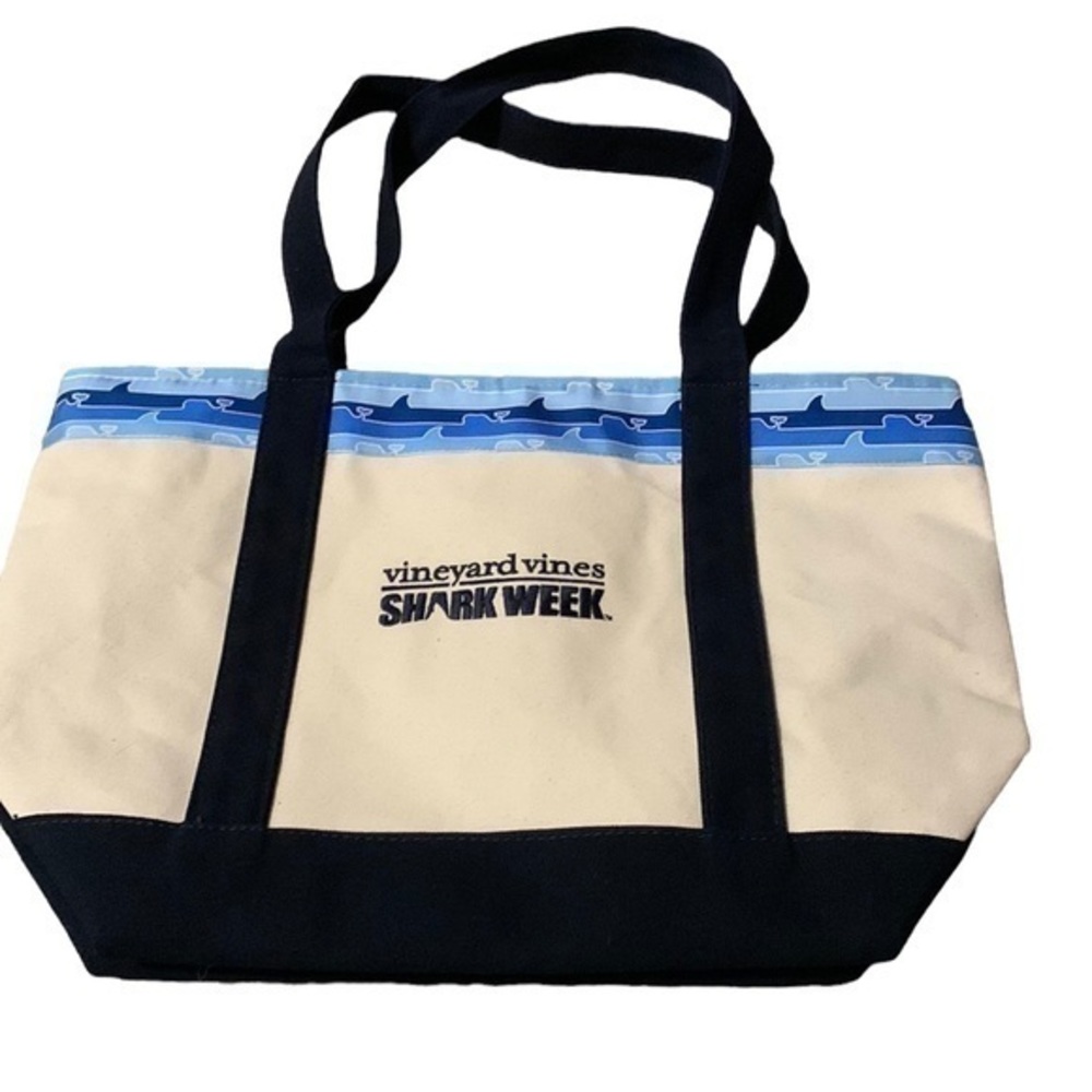 Vineyard Vines Blue and Cream Tote Bag